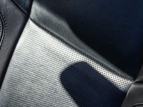 Used 2017 Dodge Charger SXT w/ Plus Group image 25