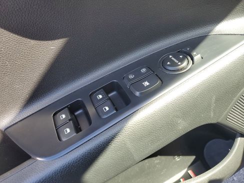 Used 2021 Kia Rio S FWD image 20