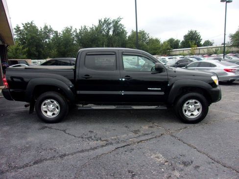 Used 2015 Toyota Tacoma PreRunner image 4