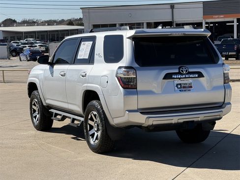 Used 2019 Toyota 4Runner TRD Off-Road image 5