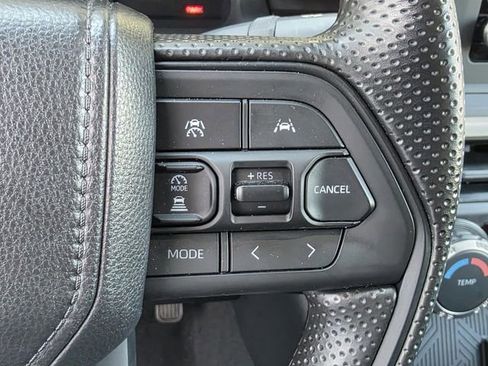 Used 2025 Toyota Tacoma SR image 21