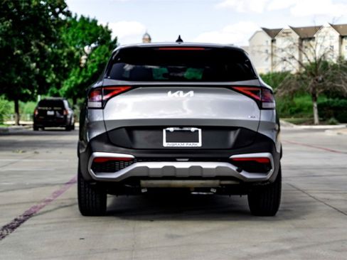Used 2024 Kia Sportage LX image 6
