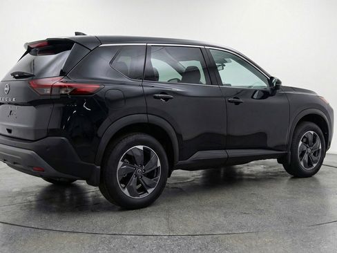 Used 2025 Nissan Rogue SV image 9