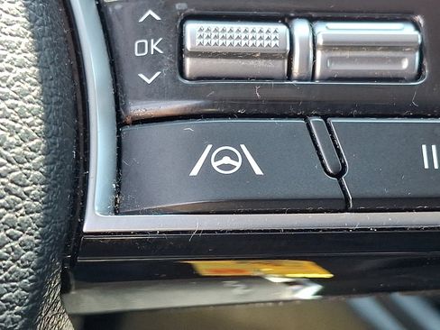 Certified 2024 Kia Forte LXS FWD image 23