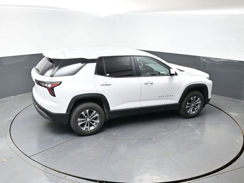 Used 2025 Chevrolet Equinox LT image 14