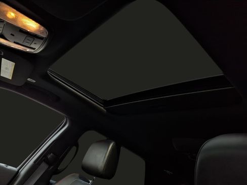 Used 2024 Dodge Durango GT image 24