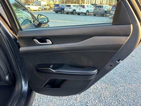 Used 2021 Kia K5 LXS image 19
