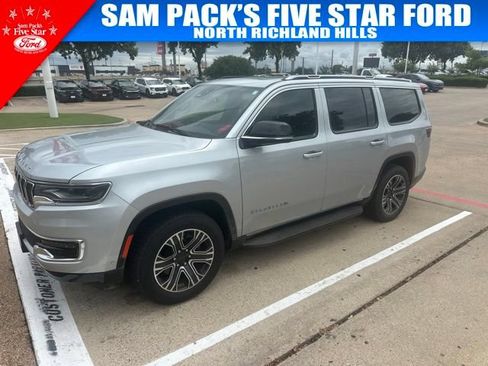 Used 2024 Jeep Wagoneer 4WD w/ Premium Group I image 1