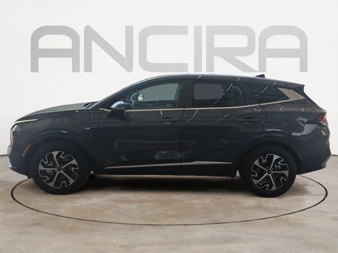 Certified 2025 Kia Sportage EX FWD image 5