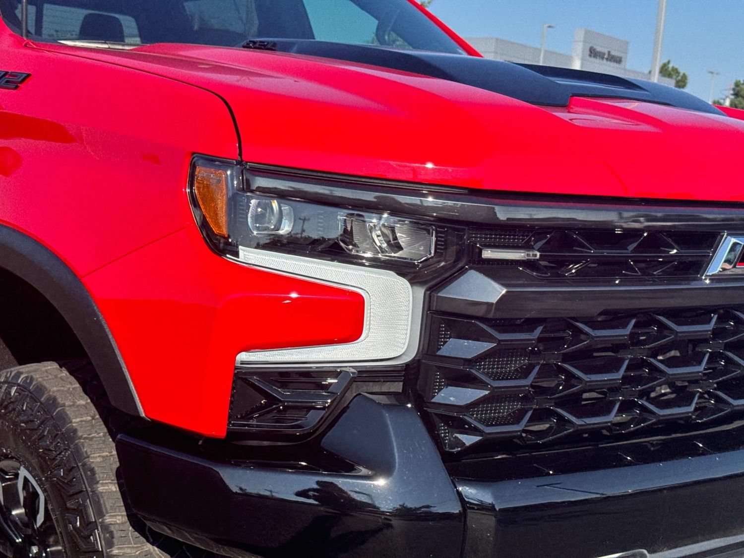 Used 2024 Chevrolet Silverado 1500 ZR2 w/ Technology Package AWD/4WD image 13