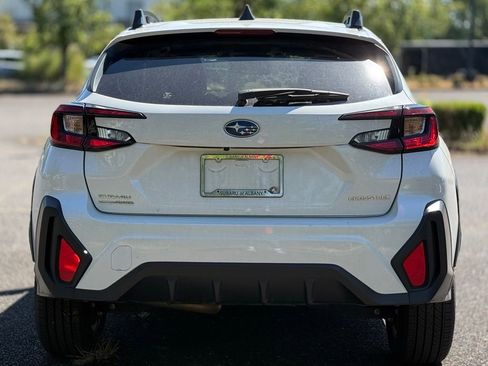 Used 2024 Subaru Crosstrek 2.0i Premium AWD/4WD image 4