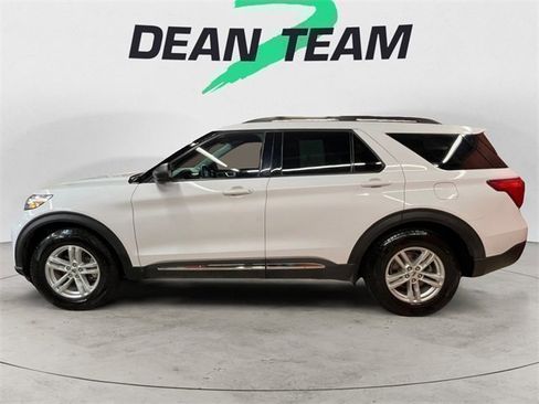 Used 2020 Ford Explorer XLT image 5