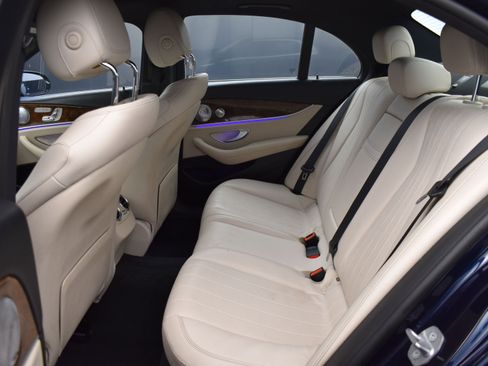 Used 2017 Mercedes-Benz E 300 4MATIC image 12