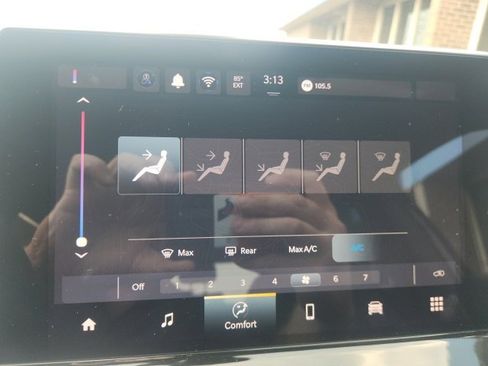 Used 2024 Jeep Compass Latitude image 19