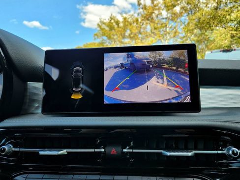 Used 2024 Alfa Romeo Tonale Ti w/ Premium Interior Package image 22