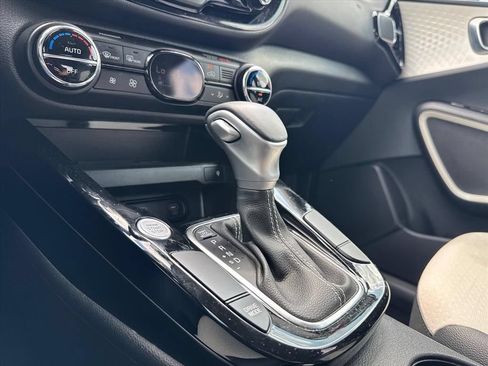 Certified 2024 Kia Soul GT-Line FWD image 19