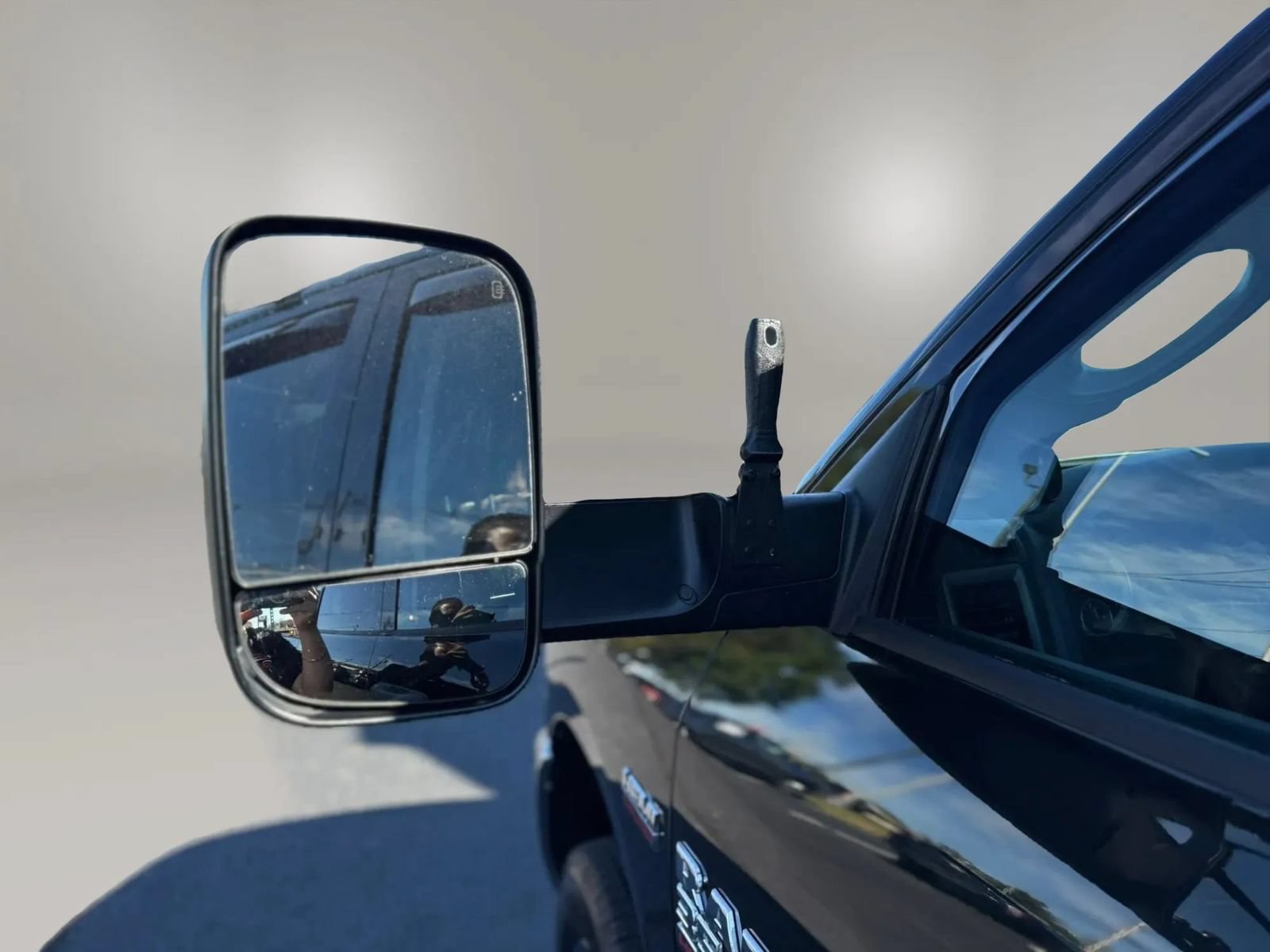 Used 2018 RAM 3500 Tradesman w/ Chrome Appearance Group AWD/4WD image 11
