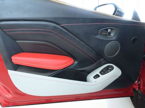 Used 2023 Aston Martin V12 Vantage Roadster image 31