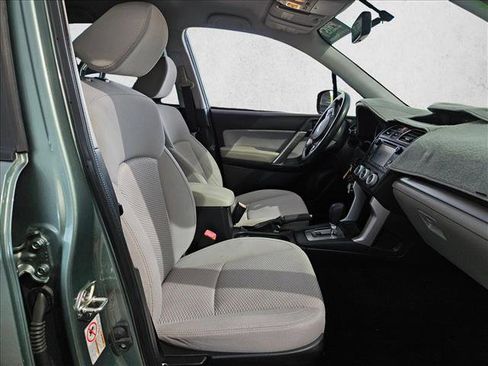 Used 2018 Subaru Forester 2.5i w/ Alloy Wheel Package AWD/4WD image 18