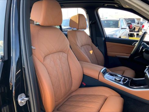 Certified 2024 BMW X5 M60i w/ Climate Comfort Package image 8