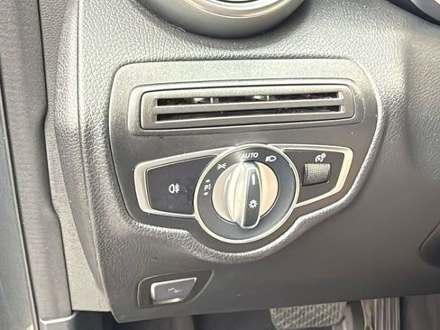 Used 2021 Mercedes-Benz GLC 300 image 24