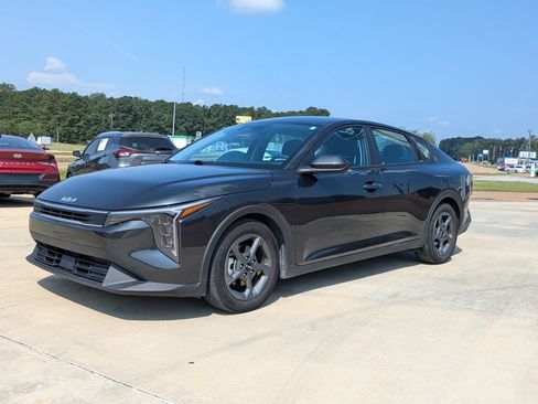 Used 2025 Kia K4 FWD image 1