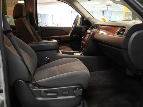 Used 2008 Chevrolet Avalanche LT RWD image 23