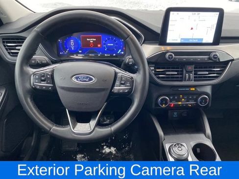Used 2022 Ford Escape Titanium AWD/4WD image 8