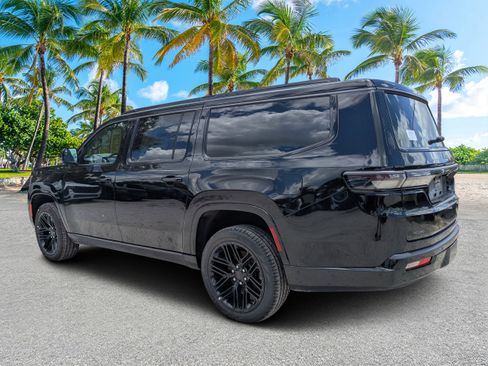 New 2026 Jeep Grand Wagoneer L Limited AWD/4WD image 5