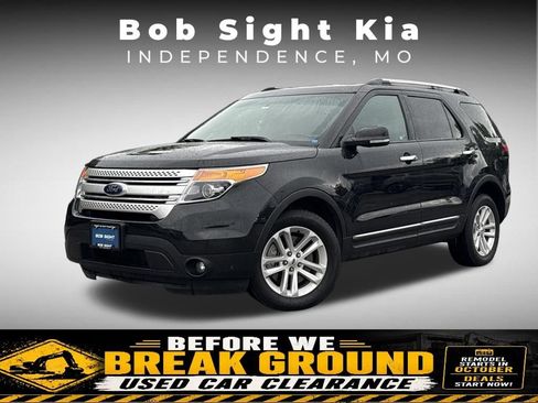Used 2014 Ford Explorer XLT w/ Equipment Group 202A AWD/4WD image 1
