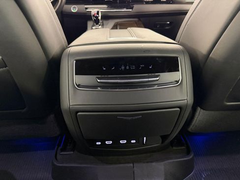 Used 2024 Cadillac Escalade Sport Platinum w/ LPO, ONYX Package AWD/4WD image 25