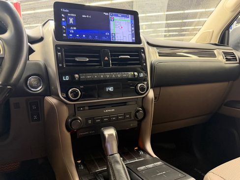 Used 2023 Lexus GX 460 Premium w/ Premium Package AWD/4WD image 25