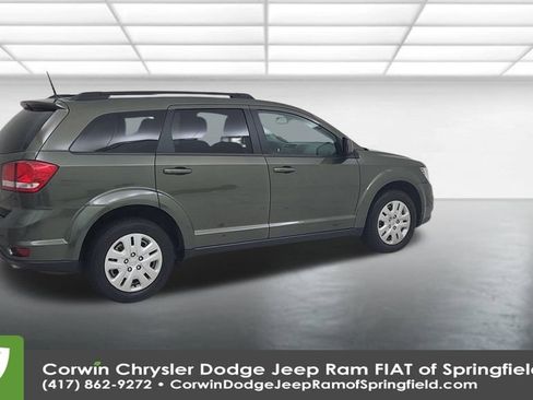 Used 2019 Dodge Journey SE image 15