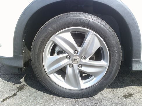 Used 2019 Honda HR-V EX-L image 12