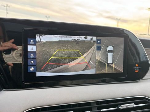 Used 2021 Hyundai Palisade Limited image 12