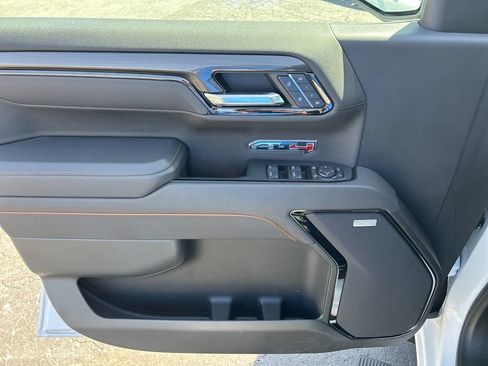 Used 2025 GMC Sierra 1500 AT4 AWD/4WD image 30