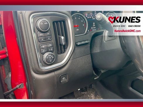 Used 2022 Chevrolet Silverado 1500 High Country w/ Technology Package image 12