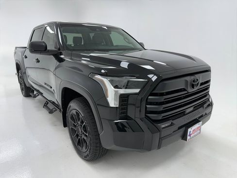 Used 2024 Toyota Tundra SR5 image 2