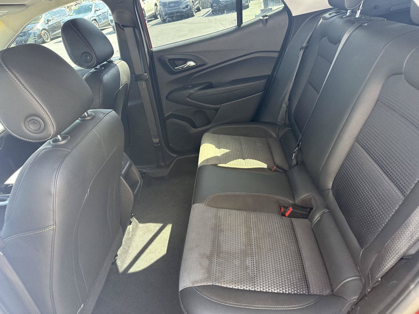 Used 2025 Chevrolet Trax LT FWD image 15