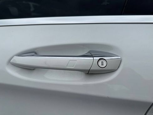 Used 2019 Mercedes-Benz GLA 250 4MATIC image 13