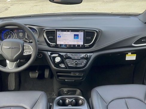New 2026 Chrysler Pacifica Select image 39