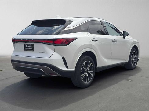Used 2024 Lexus RX 350 FWD w/ Technology Package image 3