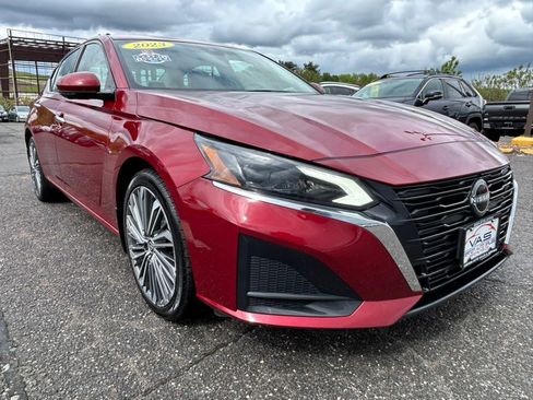 Used 2023 Nissan Altima 2.5 SL AWD/4WD image 3