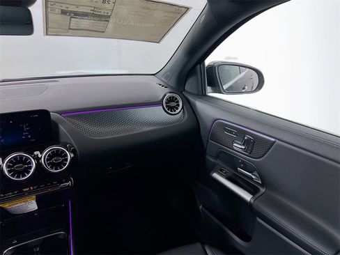 New 2025 Mercedes-Benz GLA 250 4MATIC image 26