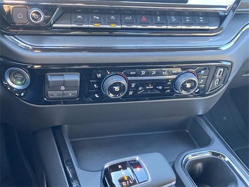 Used 2025 Chevrolet Silverado 1500 ZR2 w/ Technology Package image 29