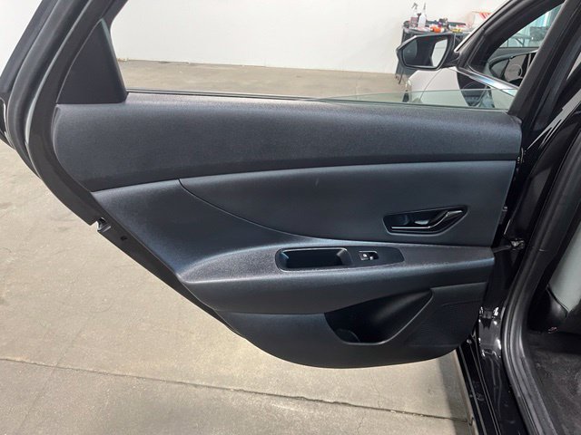 Used 2025 Hyundai Elantra Limited FWD image 20