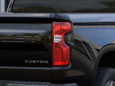 New 2026 Chevrolet Silverado 1500 Custom RWD image 11