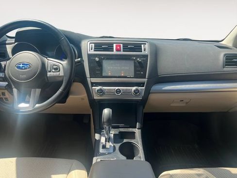 Used 2016 Subaru Outback 2.5i Premium AWD/4WD image 10