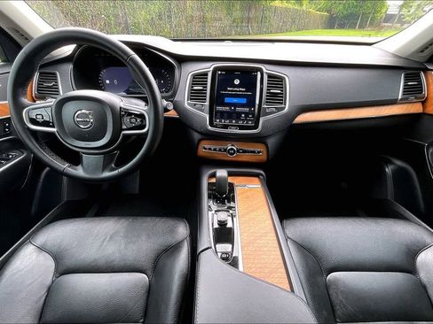 Used 2023 Volvo XC90 B6 Core w/ Climate Package AWD/4WD image 16