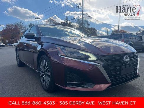 Certified 2024 Nissan Altima 2.5 SV image 7